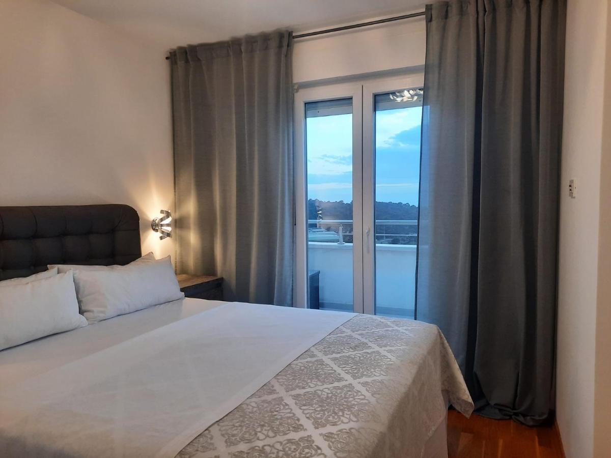 Apartment Anny De Luxe With Sea View Макарска Экстерьер фото